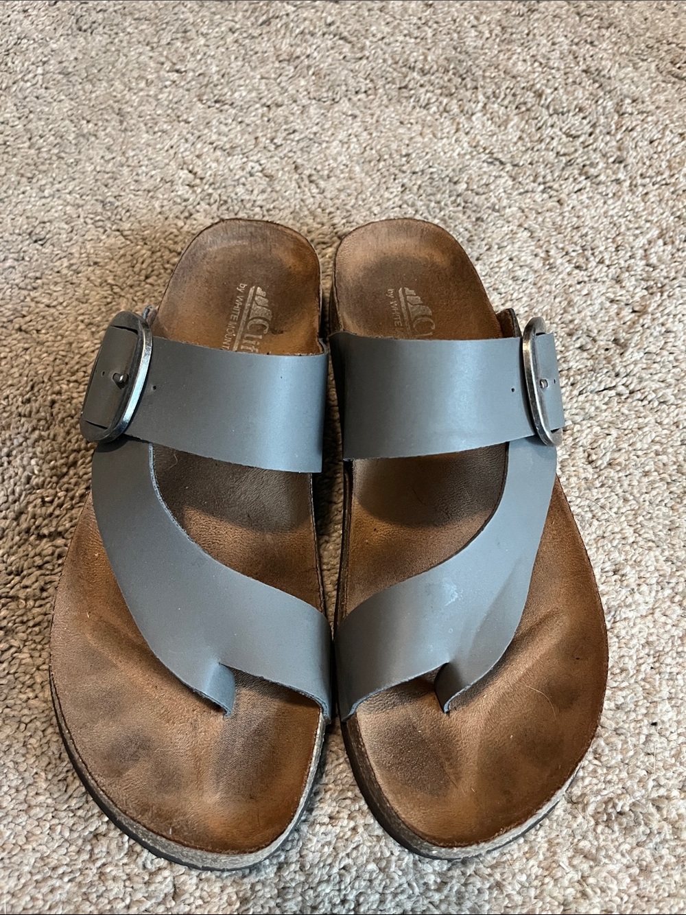 White Mountain Women’s Buckle Toe-Loop Sandals